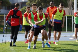 El Almería trabajará este jueves a puerta cerrada.