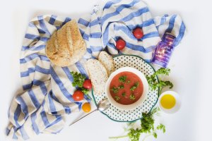 Gazpacho, ideal para cenar este sábado noche.