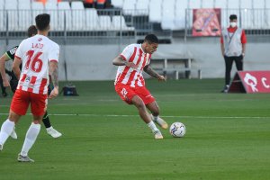 Samú Costa es un centrocampista de raza.