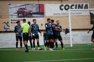 Los rojiblancos se adelantaron en el Vivar Téllez, pero igualó Joselinho.