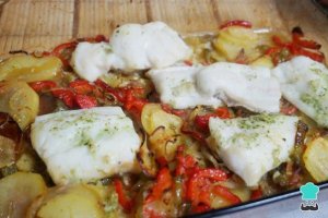 Bacalao al horno con verduras.