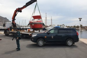 Dispositivo de la Guardia Civil en el Puerto Deportivo de Aguadulce