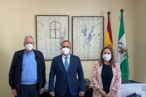 Reunión entre el Consistorio y el delegado de Políticas Territoriales.