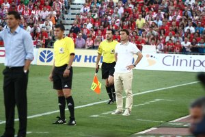 Rubi y Javi Gracia en el Almería-Girona disputado en junio de 2013.