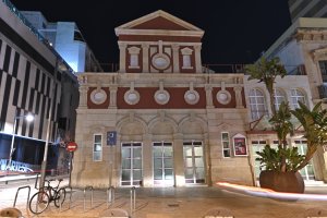El Teatro Apolo es uno de los edificios que se iluminarán de rojo.