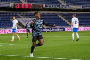 Ramazani celebrando el 0-1 en el Heliodoro Rodríguez.
