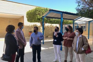 El delegado de Educación ha visitado el IES Albaida, uno de los centros que contará con aulas AtecA.