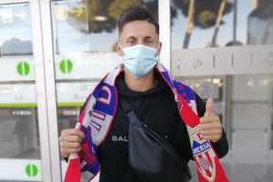 El día que llegó a Almeria cargado de ilusión para ayudar al equipo.