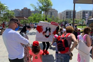 Los niños y padres comienzan a llegar al parque de la capital.