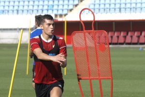 Yanis Rahmani en un entrenamiento con el Almería en 2019.