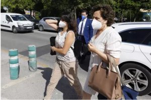 Juana Rivas entrando el pasado viernes 11 de junio al Centro de Inserción Social Matilde Cantos en Granada capital.
