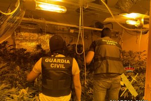 Imagen de la operación difundida por la Guardia Civil.