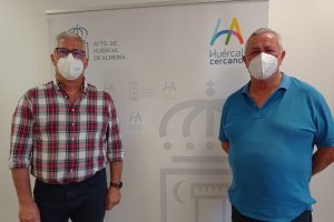 El alcalde y el subinspector jefe de la Policía Local de Huércal de Almería