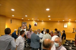 Imagen tomada al final del encuentro entre el obispo coadjutor y los hermanos mayores.