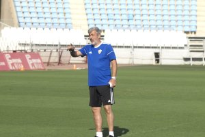 Óscar Fernández en su primera etapa como entrenador del Almería.