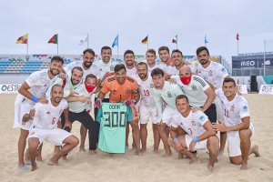 La foto que ha subido Dona a sus redes con la camiseta conmemorativa.