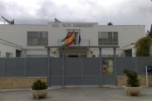 El brote se declaró tras la celebración de la puesta de bandas del instituto.