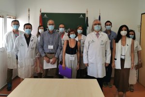 Responsables del hospital con los evaluadores.