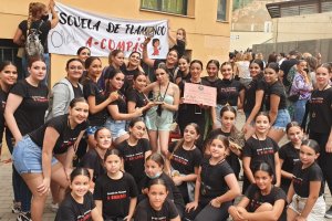 Representantes de la escuela A Compás en Vive Tu Sueño.