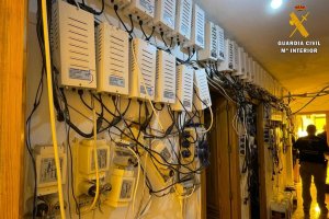 Enganches ilegales a la luz.