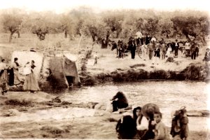 A la Balsa de Cela, entre Lúcar y Tíjola, llegaban con sus carros para tomar los ocho días de baños preceptivos, los enfermos de reuma.