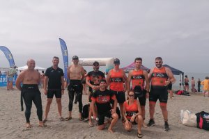 La representación en la Travesía a Nado de Almerimar.