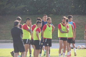 Iván Martos entrenando con el equipo este martes.