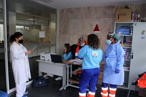 Sanitarios en la Bola Azul de Almería.