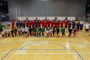 Foto de familia tras el duro entrenamiento.