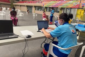 Sigue el proceso de vacunación sin descanso.