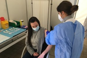 Las vacunas tendrán que llegar a más almerienses para alcanzar la inmunidad de rebaño.