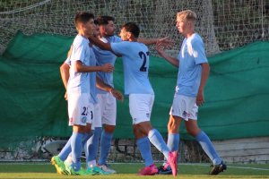 Los jugadores celestes celebrando el gol.