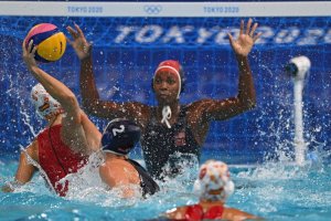 España cede en la final de waterpolo ante EEUU.