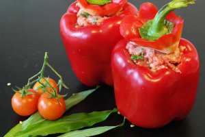 Pimientos rellenos para la comida de hoy.