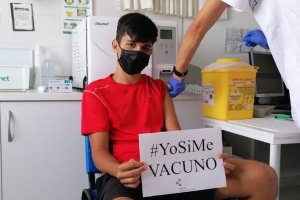 Los menores de edad ya se vacunan contra la covid.