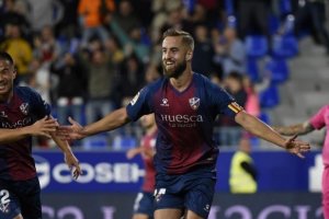 Pulido, central y capitán del Huesca.