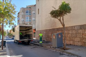 La fachada de la iglesia, afectada.