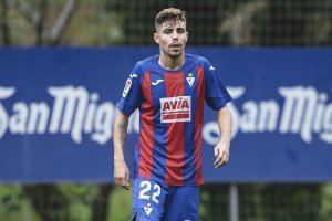 Alejandro Pozo, en su etapa en el Eibar.