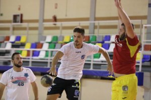 El conjunto de Antonio Rivera se pone a punto para la temporada.