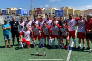 Los veteranos del Almería en el Estadio de Miramar, de Adra.