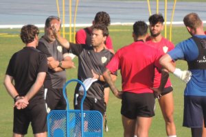 Rubi dando instrucciones en el campo Anexo.