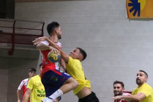 Un partidazo en el pabellón Máximo Cuervo, de Aguadulce.