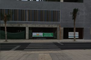 Cartel anunciador de la próxima apertura de Mercadona.