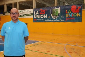 Óscar García Poveda en el pabellón de El Ejido.