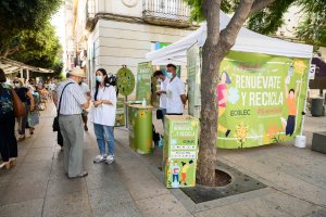 Se recogen aparatos eléctricos, electrónicos y pequeños electrodomésticos.
