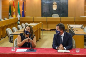 Carmen Crespo y Francisco Góngora en la presentación del proyecto.