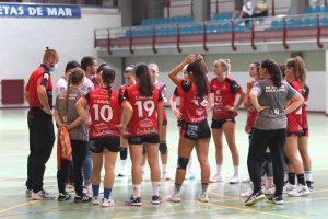 Las jugadoras roqueteras durante un tempo muerto.