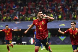 Ferrán Torres marcó los dos goles para la Selección en la primera parte.
