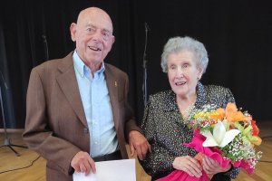 Los homenajeados Rafaela la del Correo y Manolo Marcos.