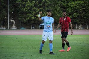 El canterano luciendo la camiseta celeste.